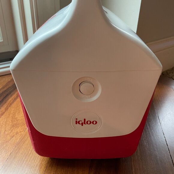 Vintage Igloo Little Playmate Red Cooler Flip Lid Push Button Lunchbox - Picture 3 of 8